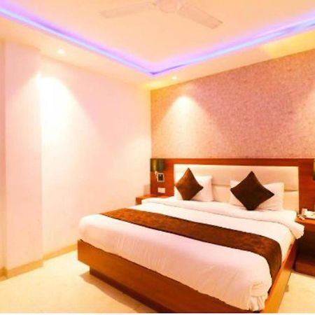 Hotel Royal Sky Luxury Near Delhi Airport Нью-Делі Екстер'єр фото