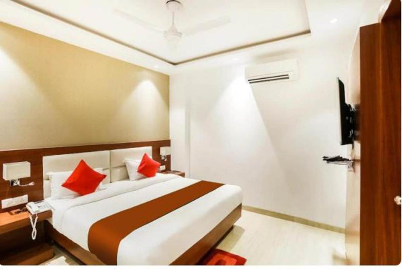 Hotel Royal Sky Luxury Near Delhi Airport Нью-Делі Екстер'єр фото