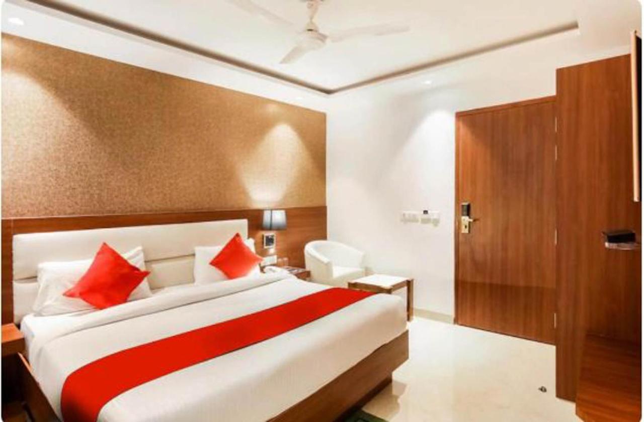 Hotel Royal Sky Luxury Near Delhi Airport Нью-Делі Екстер'єр фото