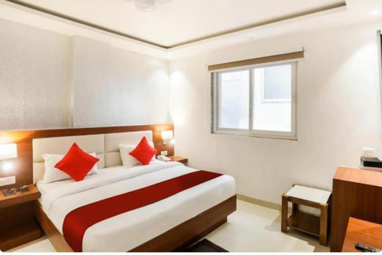 Hotel Royal Sky Luxury Near Delhi Airport Нью-Делі Екстер'єр фото