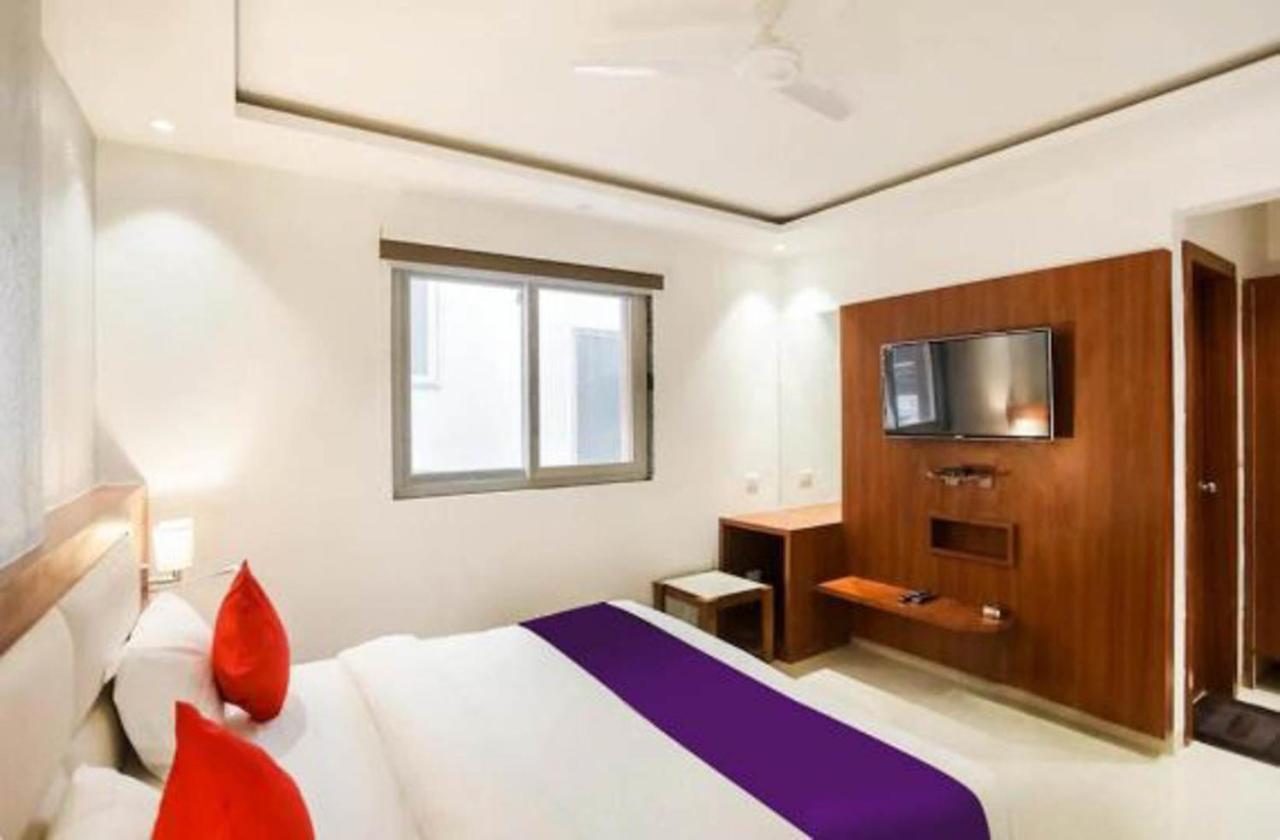 Hotel Royal Sky Luxury Near Delhi Airport Нью-Делі Екстер'єр фото