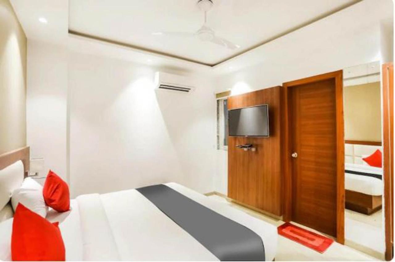 Hotel Royal Sky Luxury Near Delhi Airport Нью-Делі Екстер'єр фото